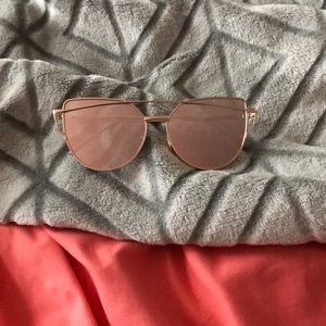 Cat lens rose gold sunglasses